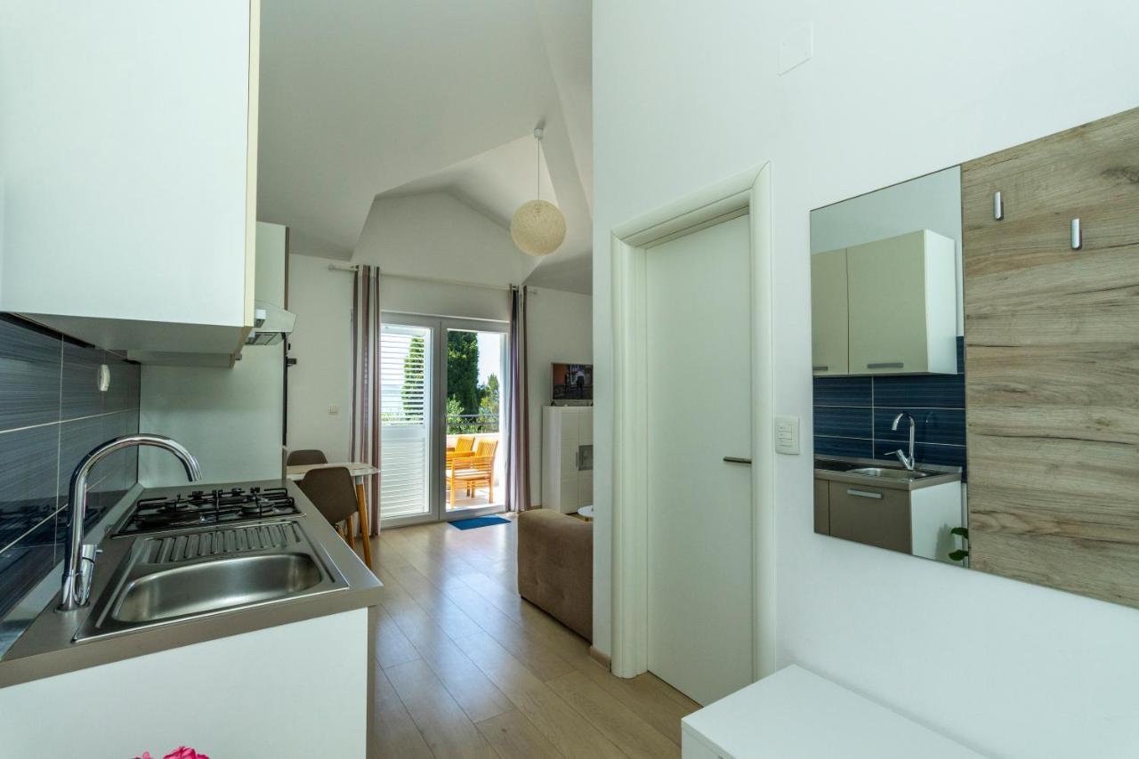 Apartments La Mirage Пироваць Екстер'єр фото