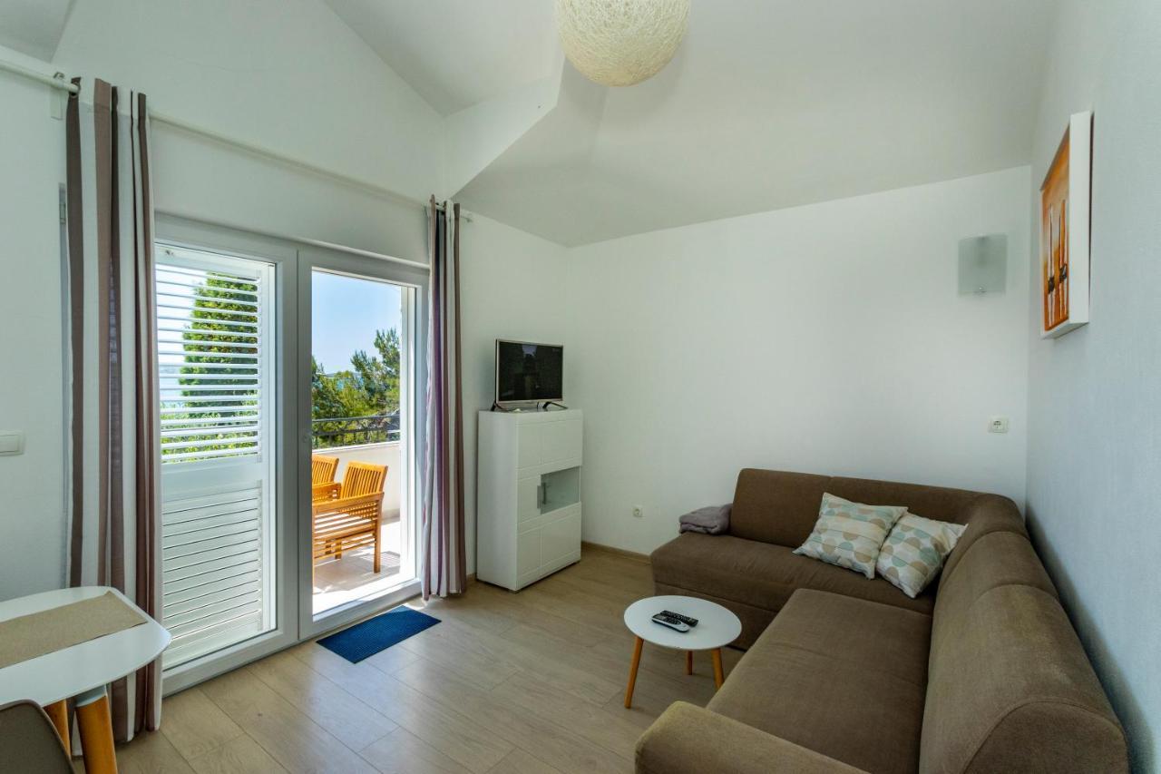 Apartments La Mirage Пироваць Екстер'єр фото