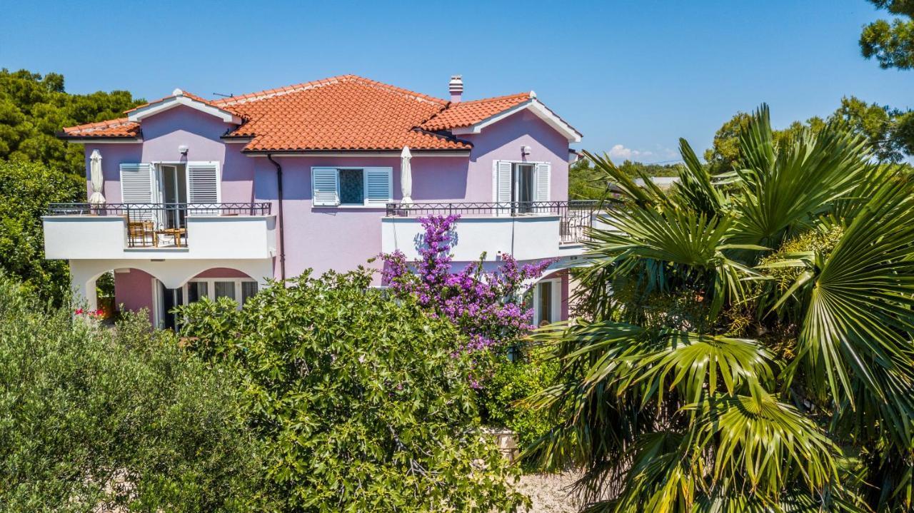Apartments La Mirage Пироваць Екстер'єр фото