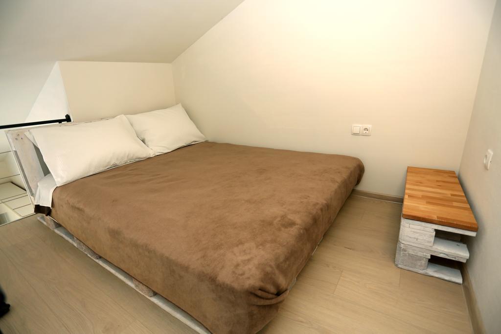 Apartments La Mirage Пироваць Екстер'єр фото