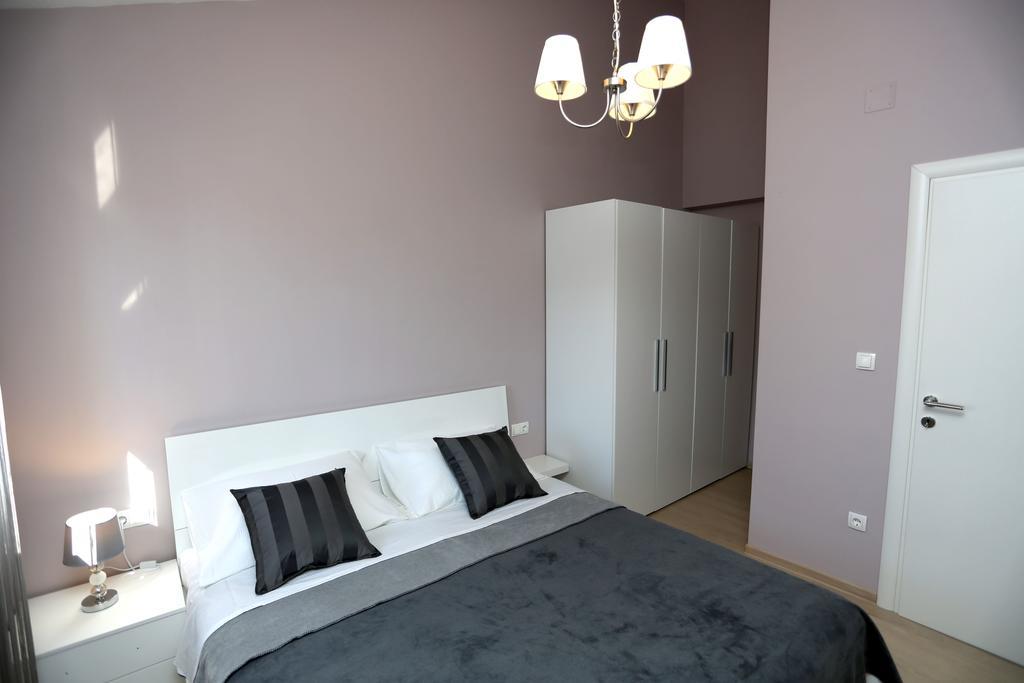 Apartments La Mirage Пироваць Екстер'єр фото