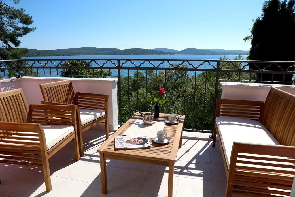 Apartments La Mirage Пироваць Екстер'єр фото