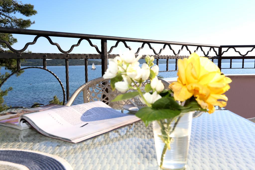 Apartments La Mirage Пироваць Екстер'єр фото