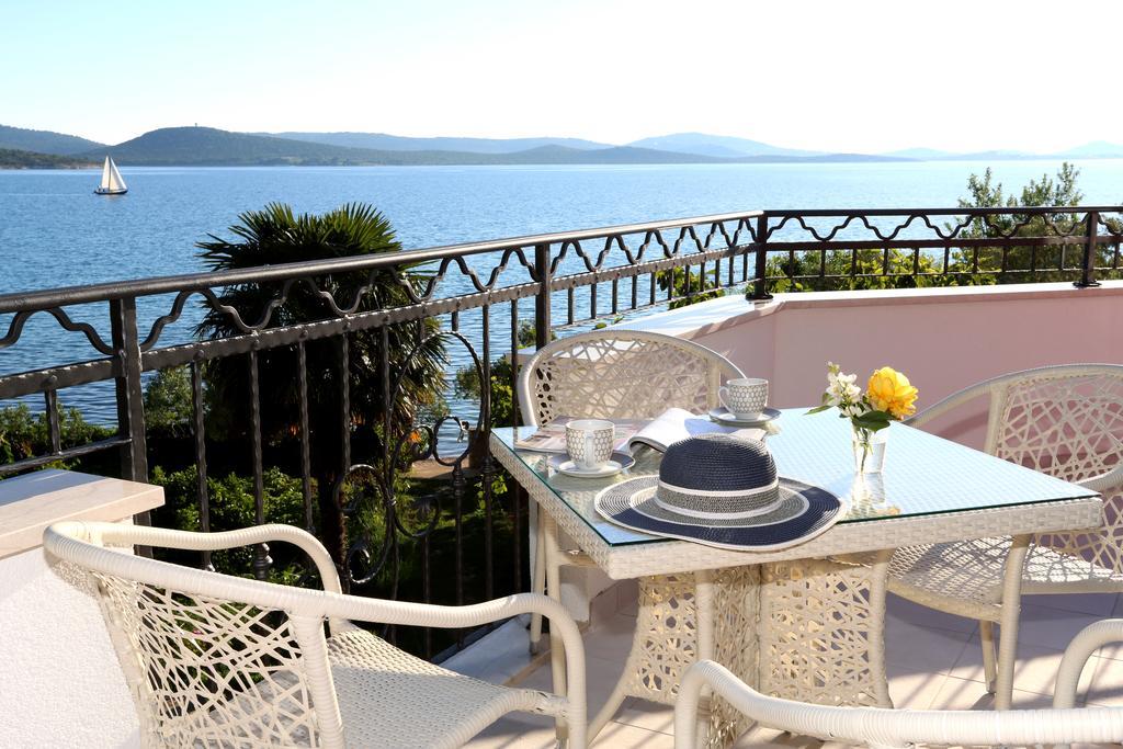 Apartments La Mirage Пироваць Екстер'єр фото